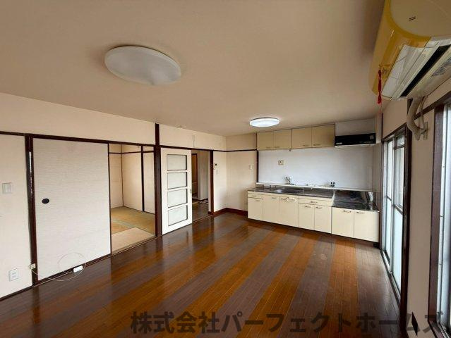 【居間・リビング】の画像