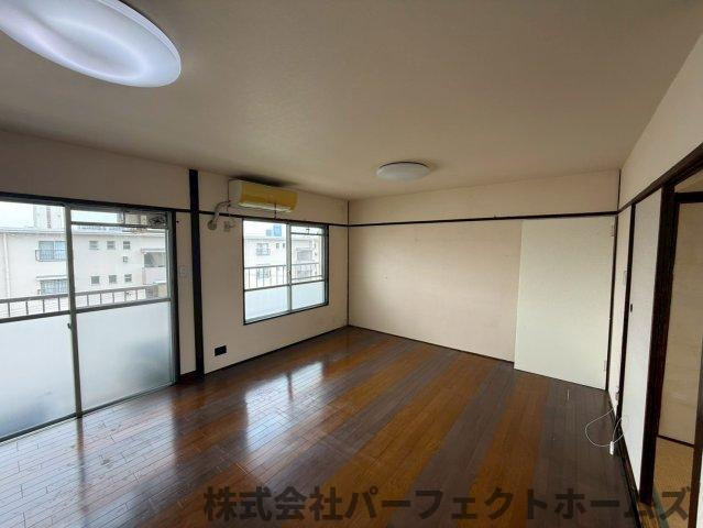 【居間・リビング】の画像