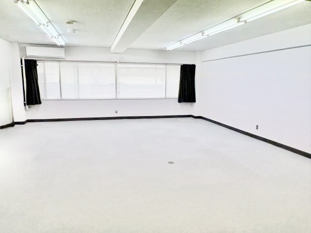 チサンマンション浜松和地山　中央区和地山一丁目の内装|前オーナー様は集会所として活用されていました。