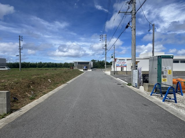 読谷村大木（全2棟）A号棟の前面道路含む現地写真|※南側公道6.1m♪