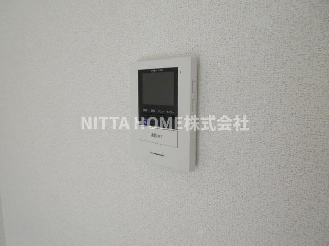 フェルネス　Ⅱのセキュリティ|顔を見て会話ができるＴＶインターホン有り＊