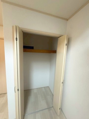 【収納】 | エヴァート保土ヶ谷 | 丈の長い服もかけられるクローゼット