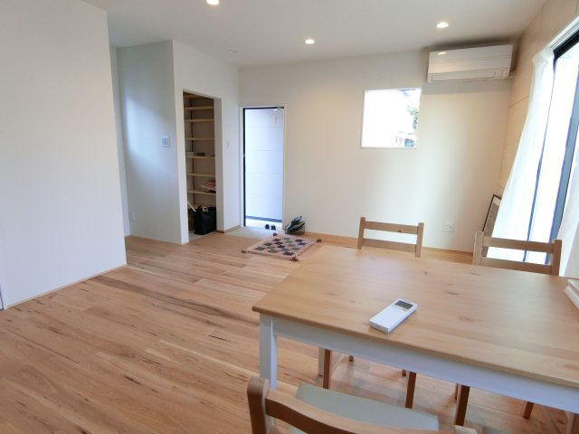 SOUDAKOUMUTEN HOUSEのバルコニー|陽当たり良好な室内♪