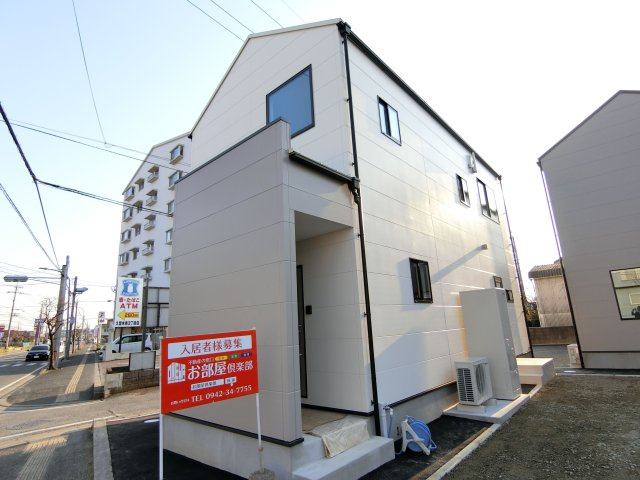 SOUDAKOUMUTEN HOUSE