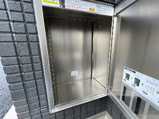 坂戸市大字石井　アパートⅢ期新築工事の設備|宅配BOX（イメージ）