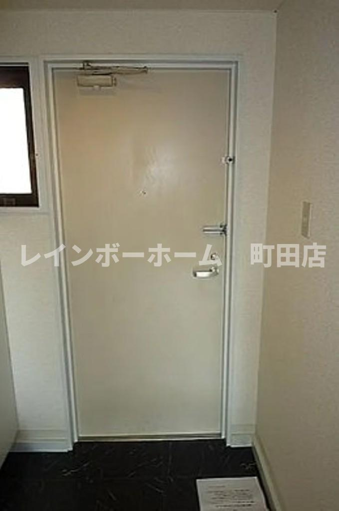 ヴィラファミーユ※初期費用分割あと払いサービス利用可能物件の玄関|※別部屋参考画像