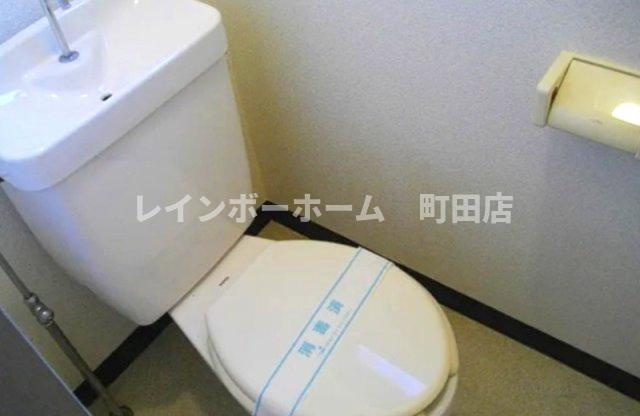 ヴィラファミーユ※初期費用分割あと払いサービス利用可能物件のトイレ|※別部屋参考画像