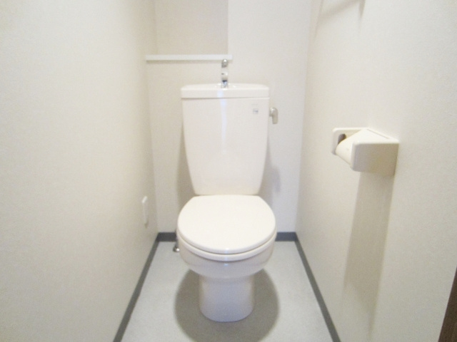 アゼリアヒルハイツのトイレ|清潔感あるおトイレです。