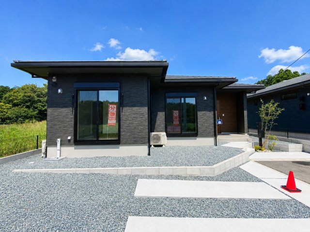 タマタウン大津町杉水／１号棟の外観