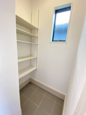 タマタウン大津町杉水／１号棟の収納