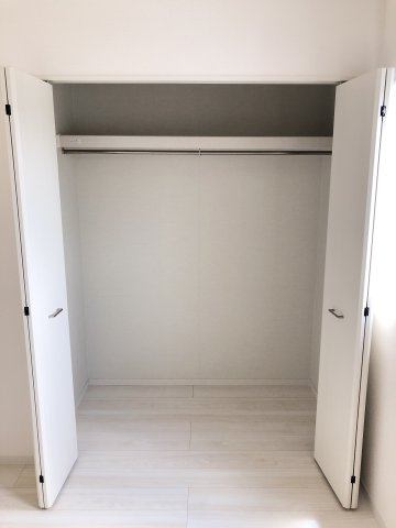 アイタウン前橋市朝日が丘町　新築戸建ての収納|【イメージ画像】2階洋室②収納です