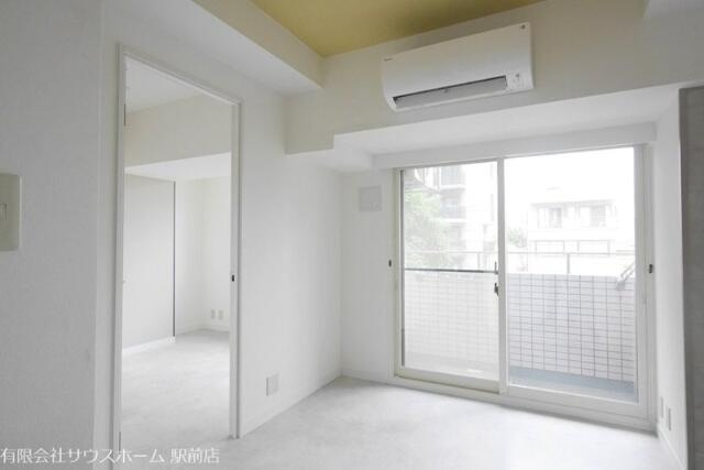 ウィンコート神楽坂の内装|エアコンもあるお部屋です
