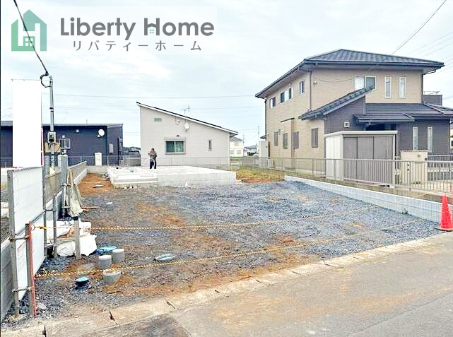 鹿嶋市宮津台第13　新築戸建　2号棟の前面道路含む現地写真