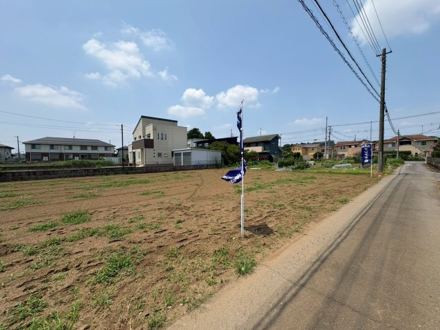 川越市吉田　建築条件なし売地　「鶴ヶ島駅」徒歩14分　敷地75坪　【名細小学区】の前面道路含む現地写真