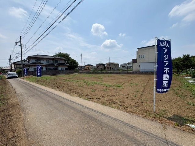 川越市吉田　建築条件なし売地　「鶴ヶ島駅」徒歩14分　敷地75坪　【名細小学区】の前面道路含む現地写真