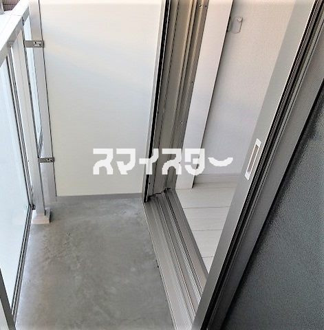 立川市高松町２丁目の賃貸マンションのバルコニー