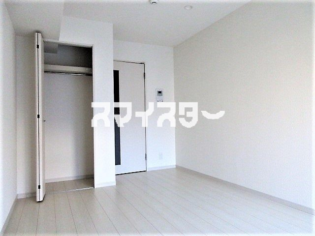 立川市高松町２丁目の賃貸マンションの居間・リビング