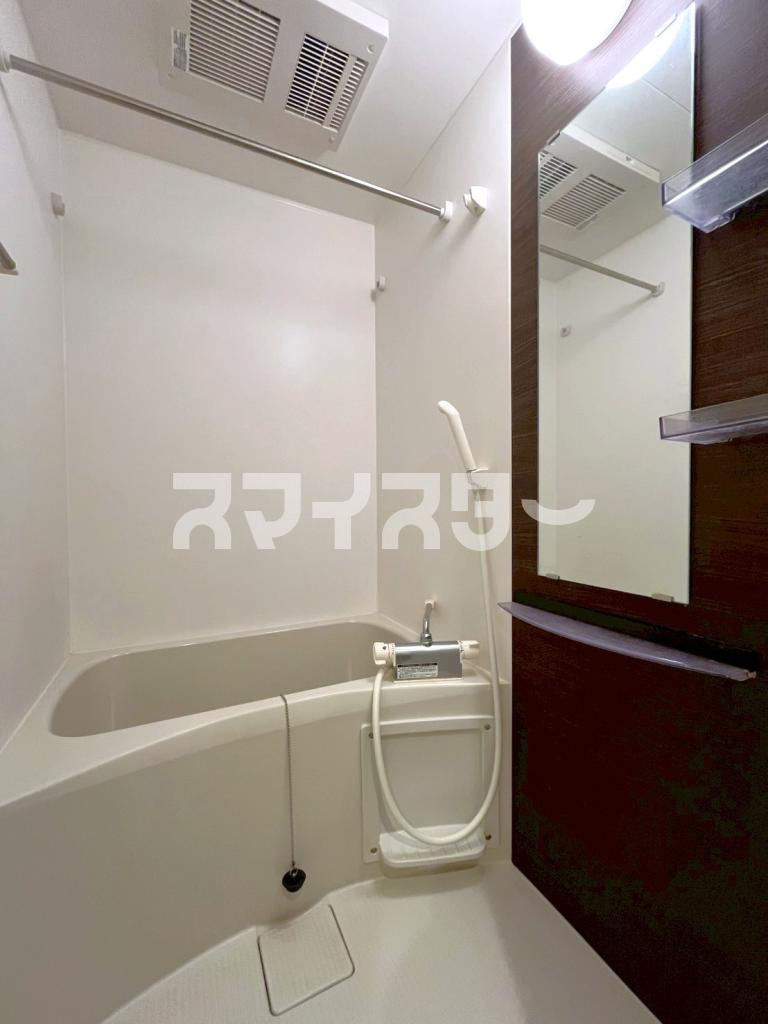 立川市高松町２丁目の賃貸マンションの浴室