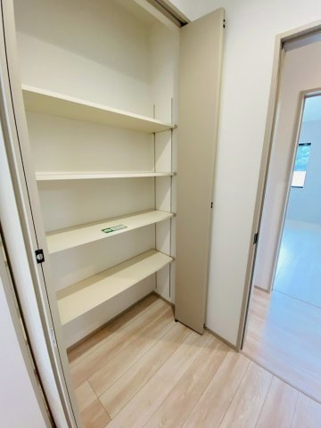 タマタウン大津町杉水／２号棟の収納