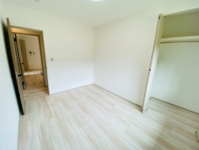 タマタウン大津町杉水／２号棟の洋室