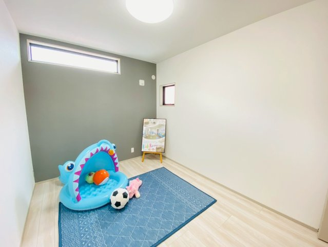 タマタウン大津町杉水／２号棟の洋室
