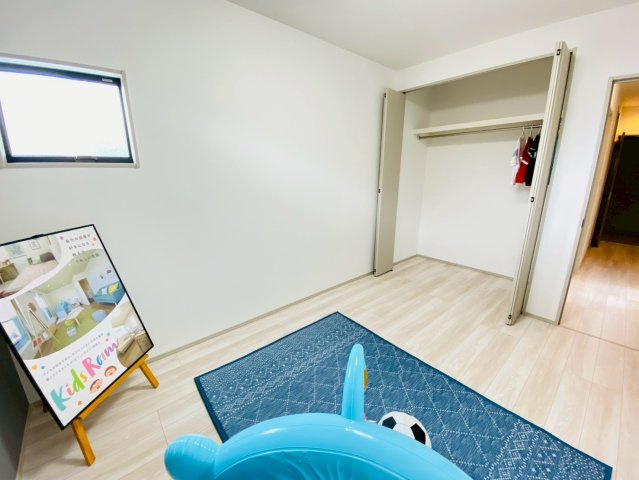 タマタウン大津町杉水／２号棟の洋室