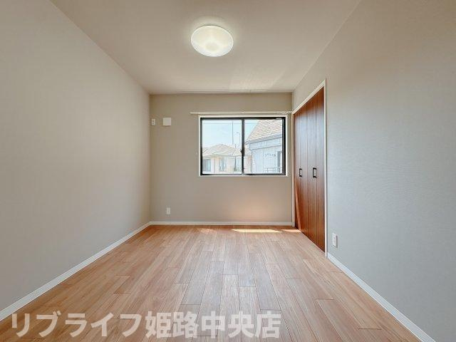 LINORE（リノア）の寝室|照明付きの寝室