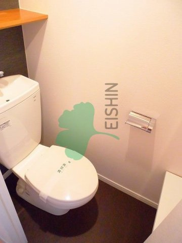 ウェルブライト博多のトイレ|清潔感のあるトイレです。