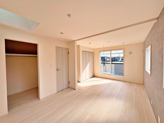 《仲介手数料半額》川越市小仙波町２丁目　2号棟の居間・リビング|洋室10.5帖※フレキシブルタイプ