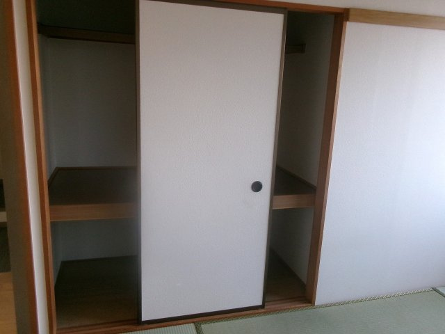 サンハイム西海の収納