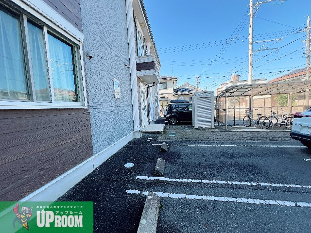 パラシオン・STの駐車場