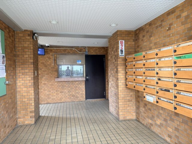 ペガサスマンション三鷹新川（1階部分）／仲介手数料無料／新規フルリノベーションのエントランス