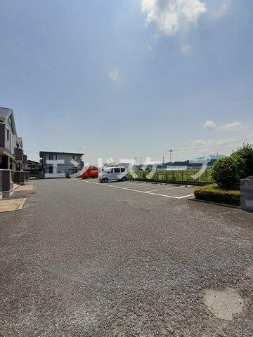 エクセレントＡの駐車場|高崎、前橋のお部屋探しはエンドスケープまで！お客様の理想お聞かせ下さい♪