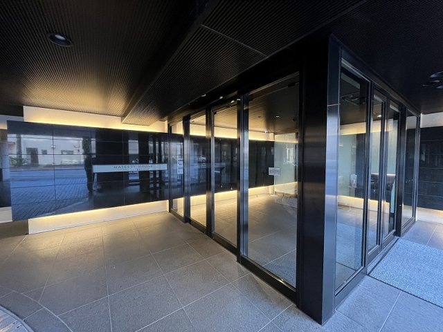 マジェスティハウス新宿御苑パークナードのエントランス|マジェスティハウス新宿御苑パークナード：総戸数１９５戸の大規模な新耐震基準マンションです！