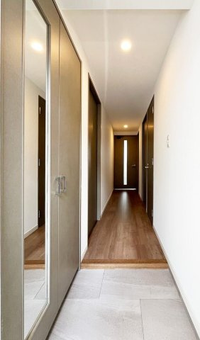 S-RESIDENCE伊都Attirantの玄関