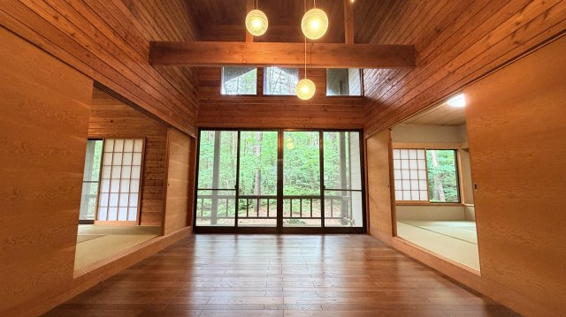 浅間ハイランドパーク  和室で寛ぐコンパクトサイズの戸建の居間・リビング