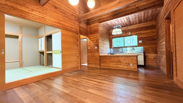 浅間ハイランドパーク  和室で寛ぐコンパクトサイズの戸建の居間・リビング