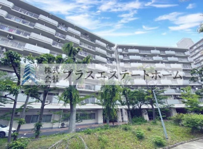 【居間・リビング】 | ポートアイランド住宅43号棟 | ご家族団らんのLDKは約15.5帖と広く快適に生活できます♪是非現地にて直接ご確認ください♪