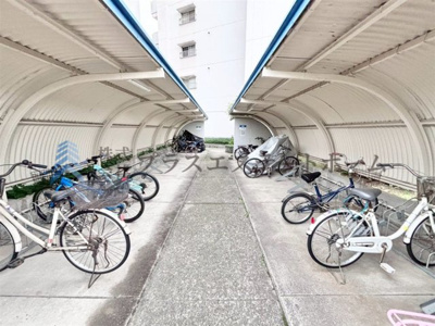 【その他】 | ポートアイランド住宅45号棟 | 自転車置き場も平面で入れ易いです♪