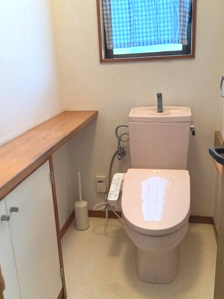 茂原市谷本　中古戸建のトイレ|平成7年2月築４SLDKカーポート2台 スーパーカスミ徒歩約10分 芝のお庭でドックランも可能です。