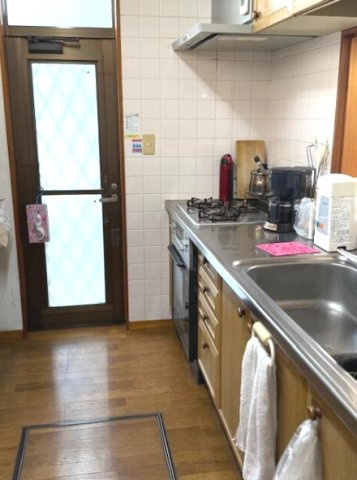 茂原市谷本　中古戸建のキッチン|平成7年2月築４SLDKカーポート2台 スーパーカスミ徒歩約10分 芝のお庭でドックランも可能です。