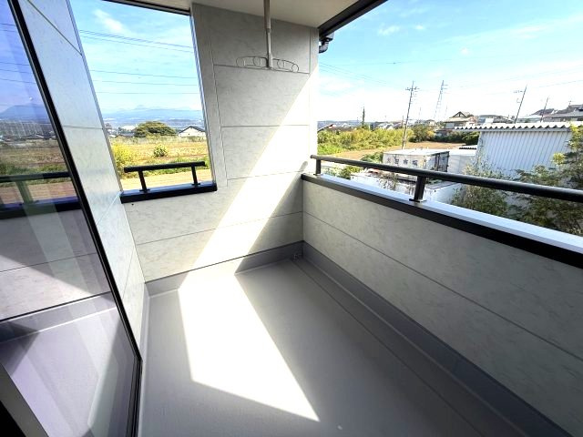リーブルガーデンS第18渋川金井　6号棟のバルコニー|南面ワイドバルコニーです。インナータイプなので急な雨でも洗濯物も濡れませんよ