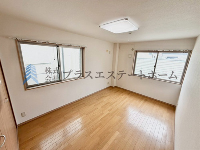 【洋室】 | 長田区水笠通3丁目　戸建て | シンプルな洋室でお部屋のコーディネートが楽しめます♪お好みのスタイルに彩ってお気に入りの空間に♪