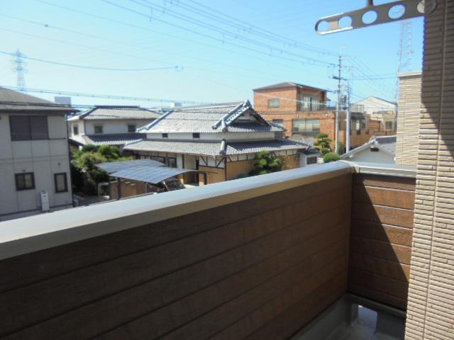 春夏冬のバルコニー