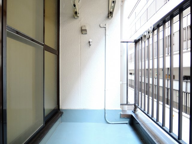 ハムロハイツ杉田A棟のバルコニー