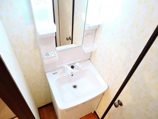 ハムロハイツ杉田A棟の洗面所