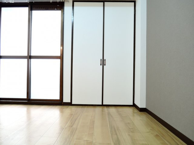 ハムロハイツ杉田A棟の寝室