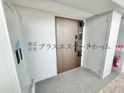【玄関】 | エステムコートパークウイングス | トランクルーム付き♪アルコープも広々です♪
