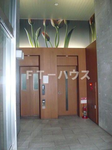 パインタワーのエントランス
