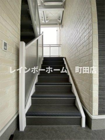 リブリ・サルビア中央林間※初期費用分割あと払いサービス利用可能物件のロビー